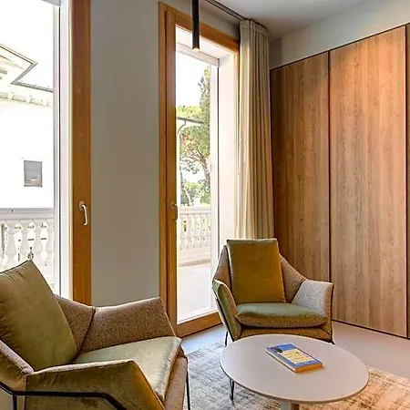 Italia Aparthotel 4*