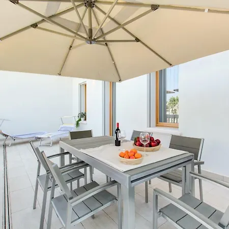 Italia Aparthotel 4*