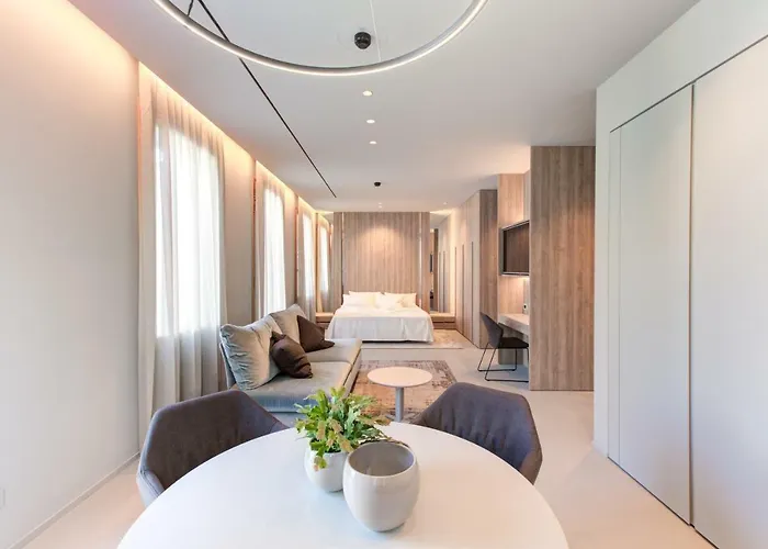 Hotel apartamentowy Italia 4*